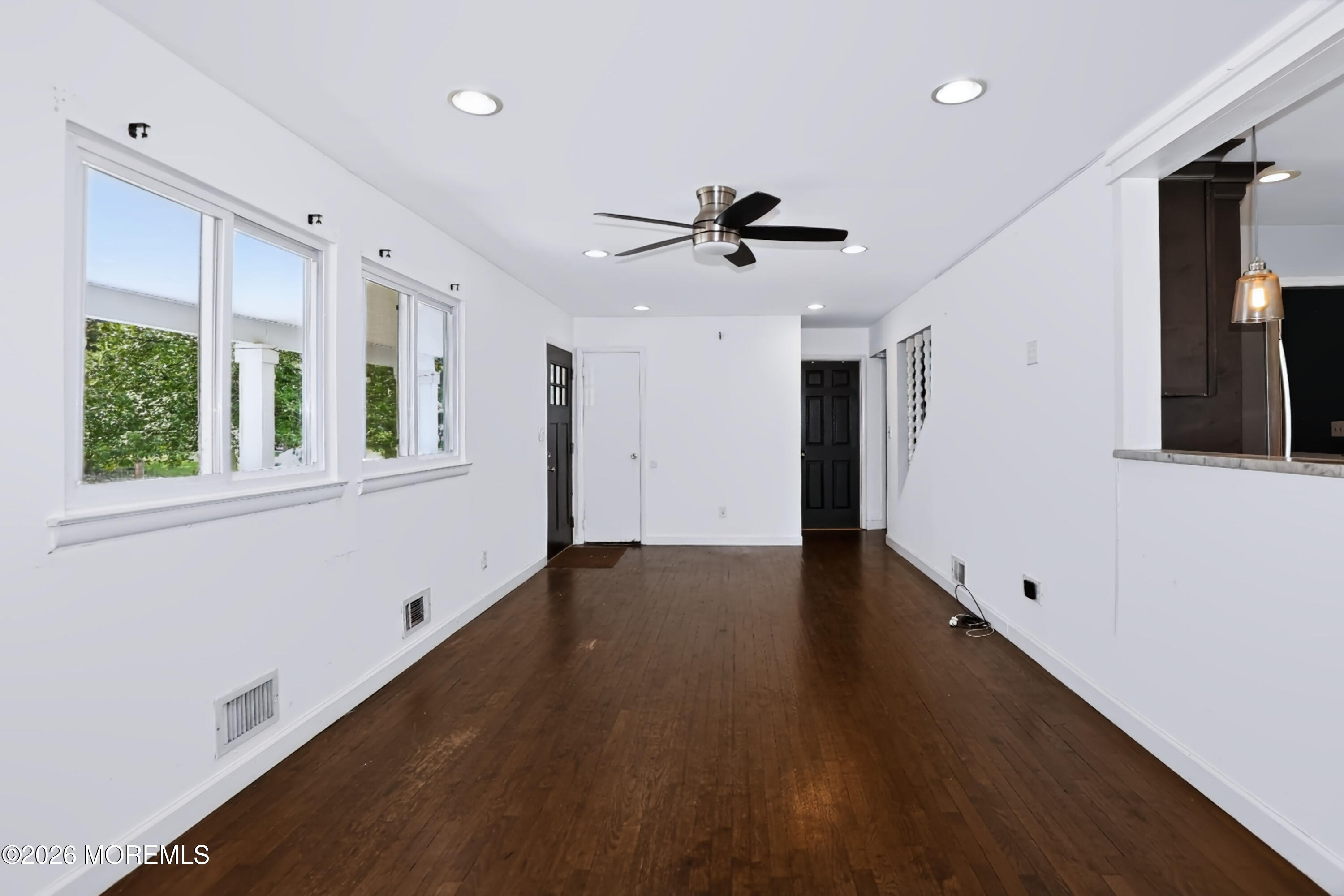 33 Alan Terrace Howell, NJ 07731 - Photo 5 of 42 518A5993