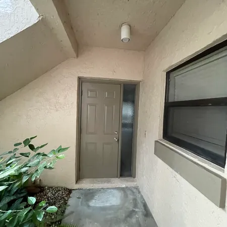 $2,400 | 3427 Northwest 47th Avenue, Unit 3190, Coconut Creek, FL 33063