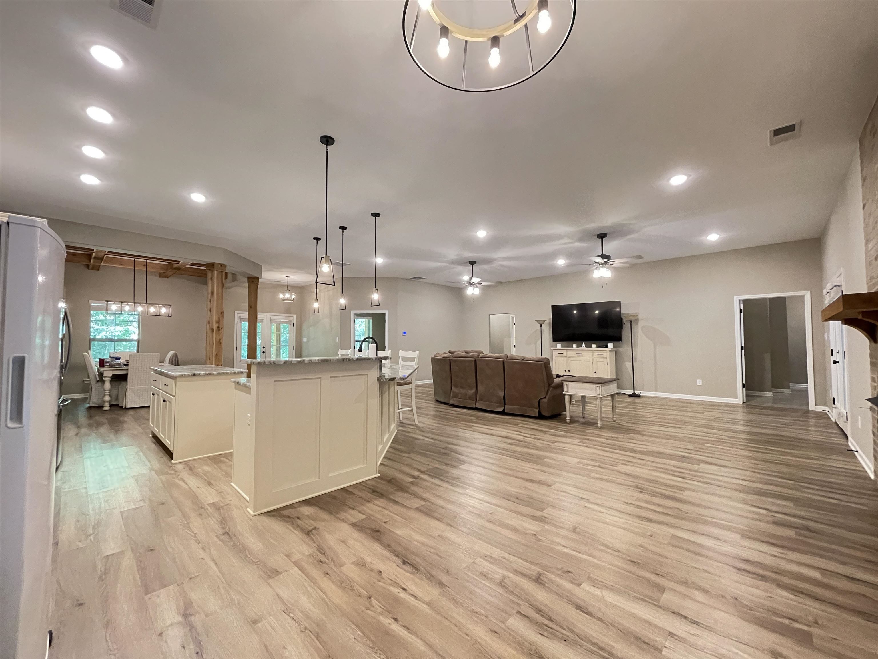 16691 Highway 59 Drummonds, TN 38023 - Photo 7 of 40 a living room with furniture and a wooden floor