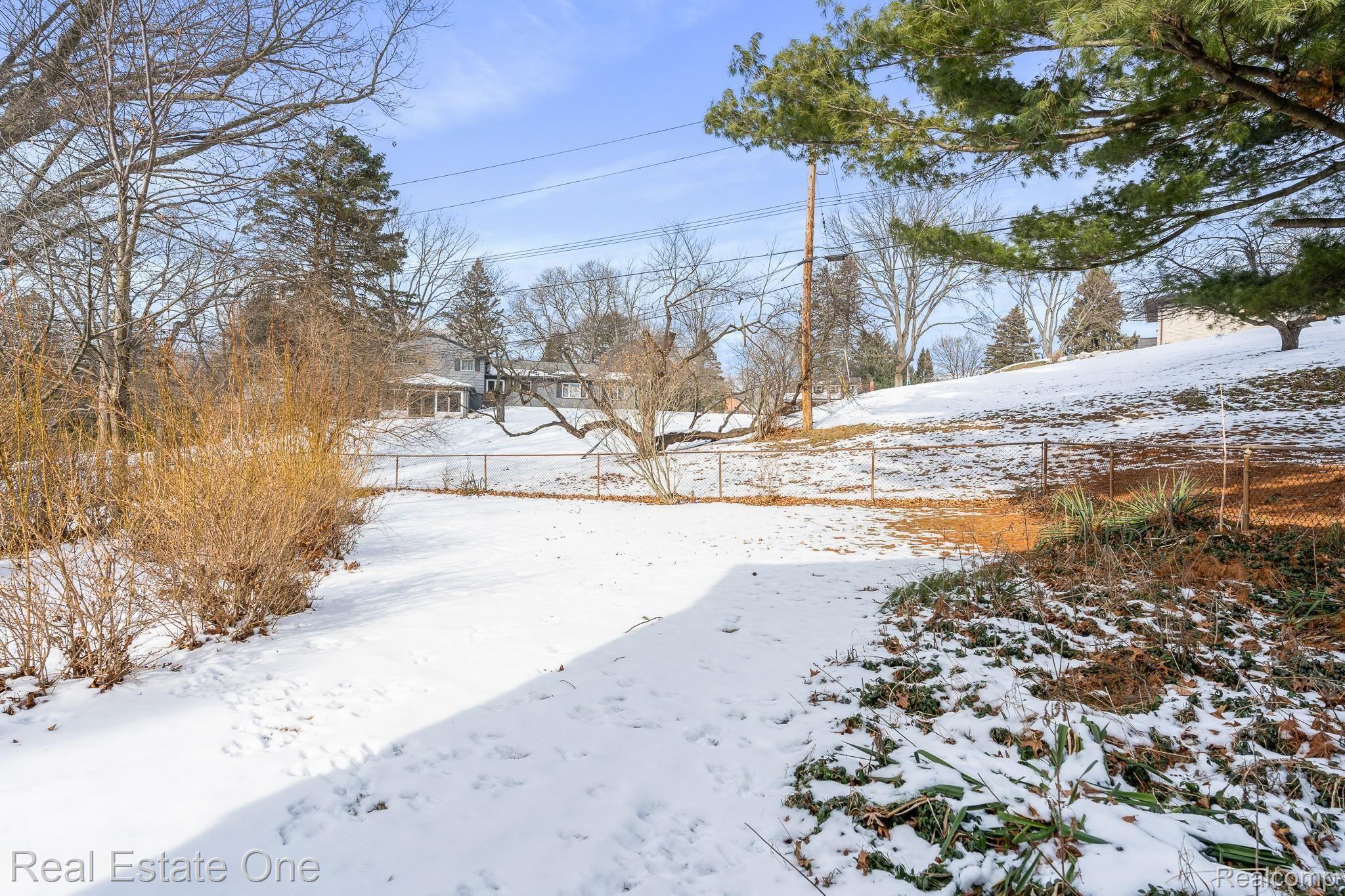 1305 Concord Road Rochester, MI 48309 - Photo 17 of 17 Concord ext MLS-W003.jpg