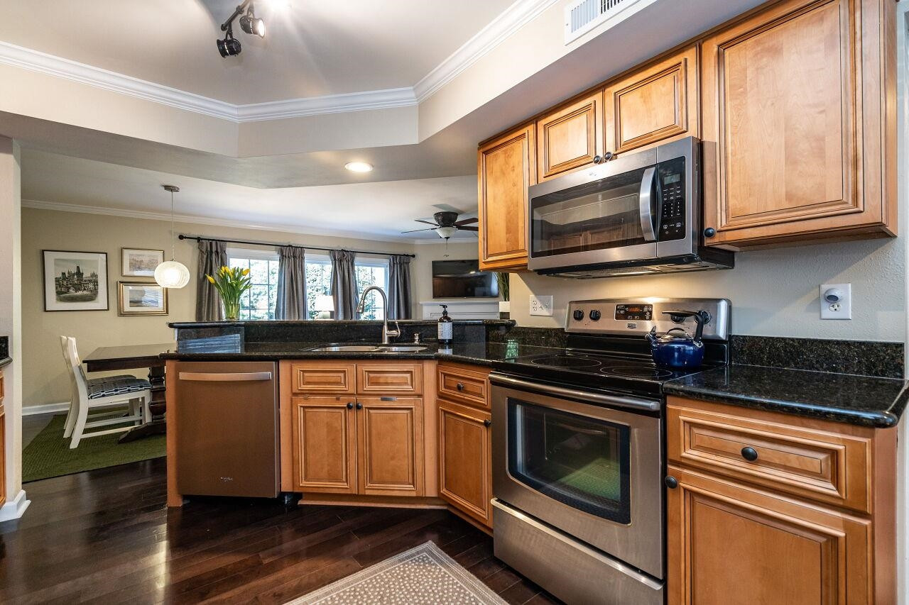 7724 Falcon Rest Circle Raleigh, NC 27615 - Photo 9 of 24 Kitchen