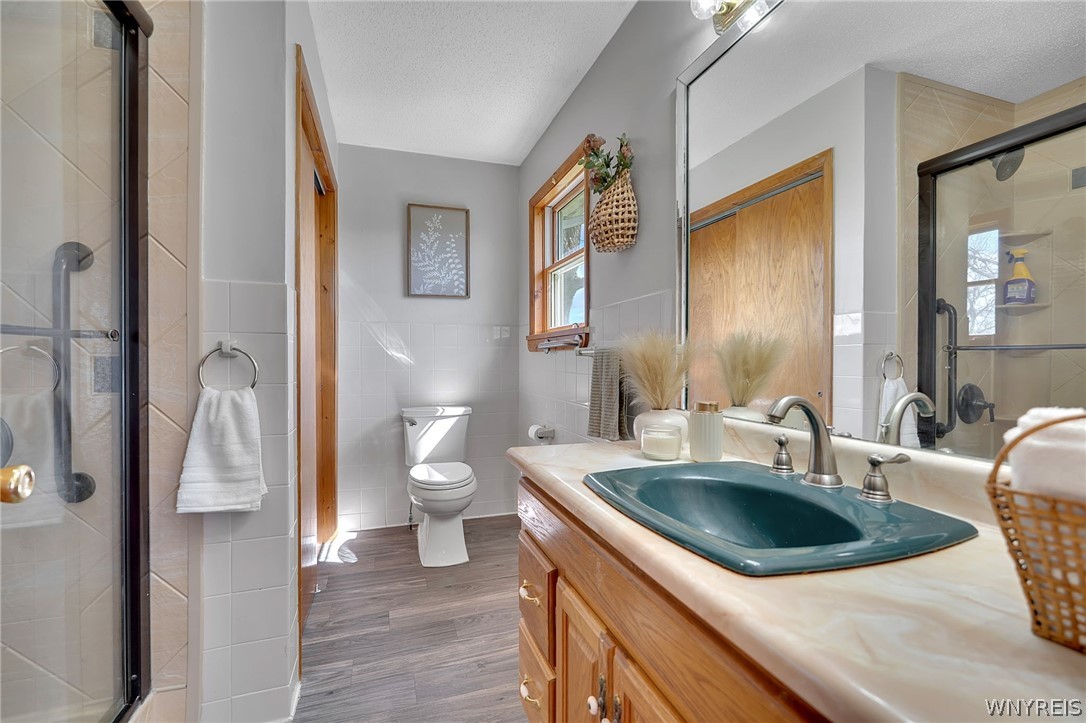 10259 Warner Gulf Road Sardinia, NY 14080 - Photo 15 of 29 ENSUITE BATH OFF MAIN