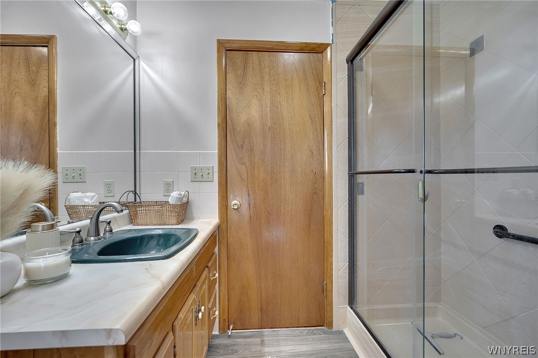 10259 Warner Gulf Road Sardinia, NY 14080 - Photo 16 of 29 ENSUITE OFF MAIN BEDROOM