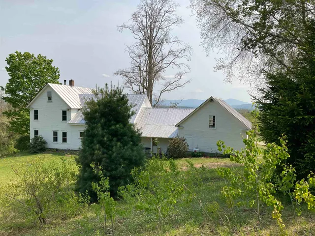 $550,000 | 26 Carter Road, Johnson, VT 05656