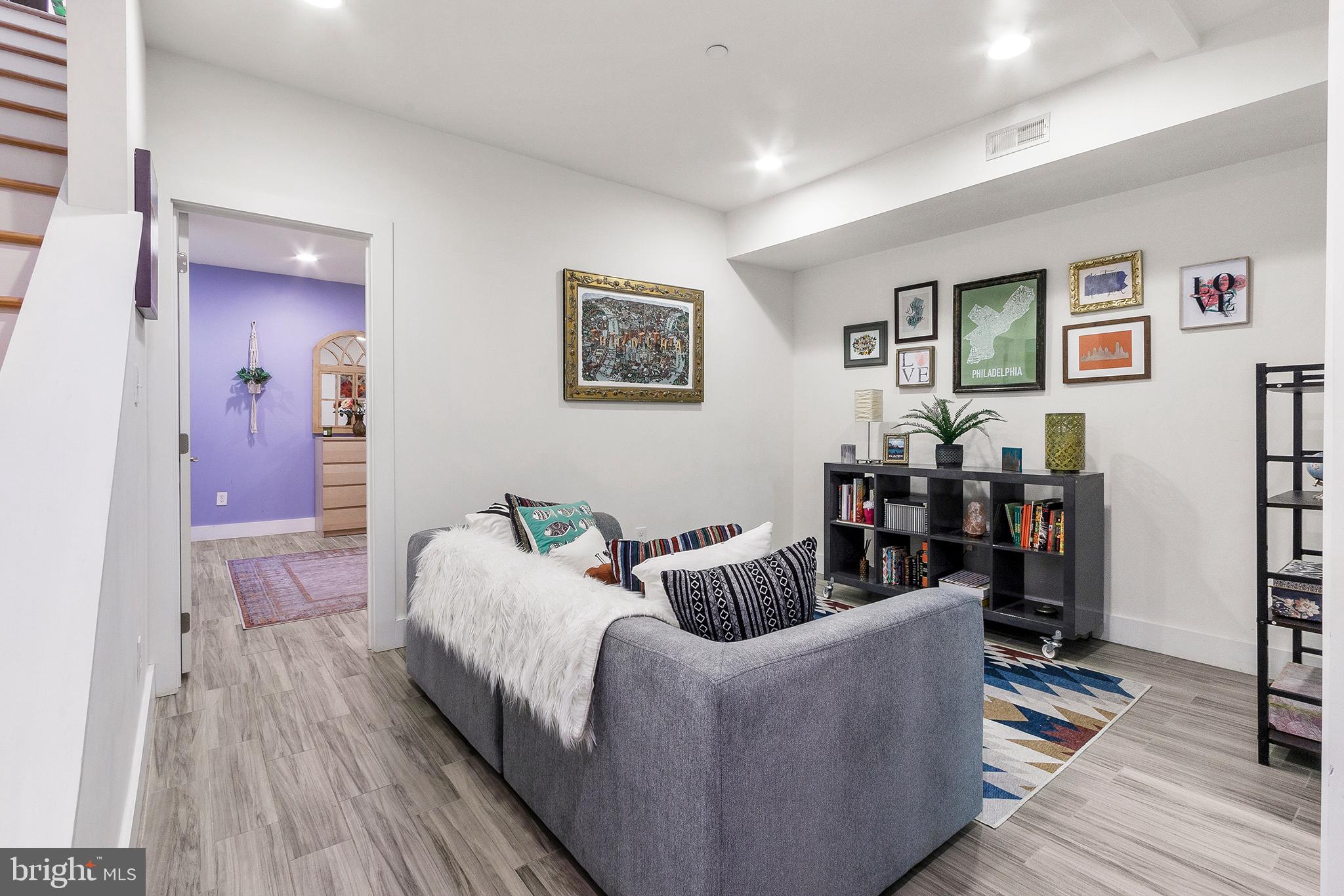 18 West Thompson Street, Unit A Philadelphia, PA 19125 - Photo 11 of 26