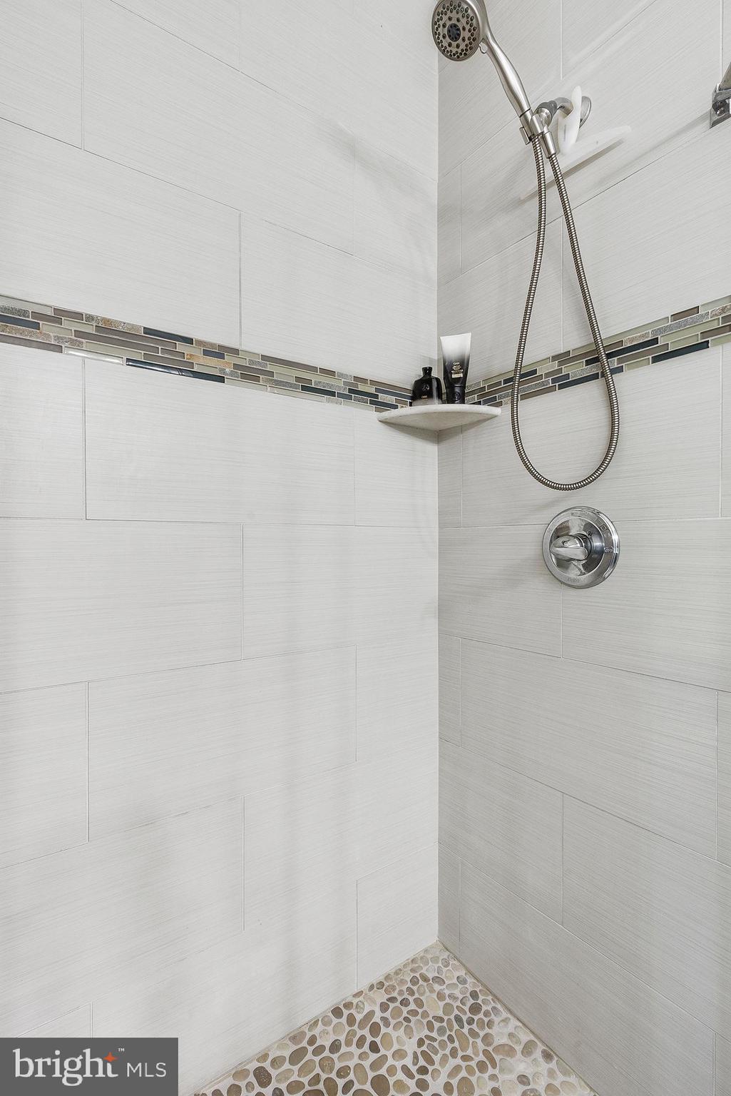 18 West Thompson Street, Unit A Philadelphia, PA 19125 - Photo 20 of 26