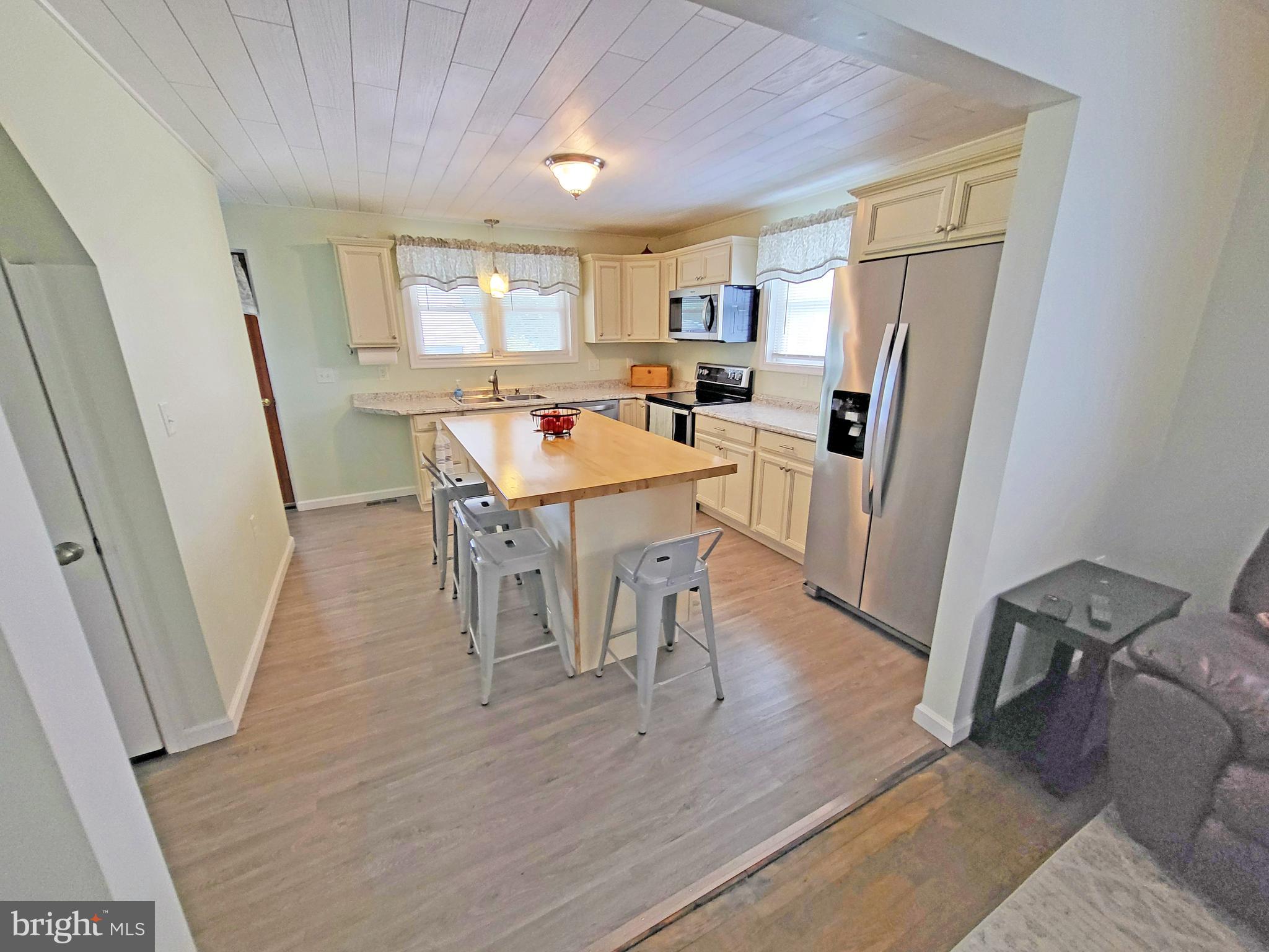 4545 Sycamore Grove Road Chambersburg, PA 17202 - Photo 5 of 31 Kitchen
