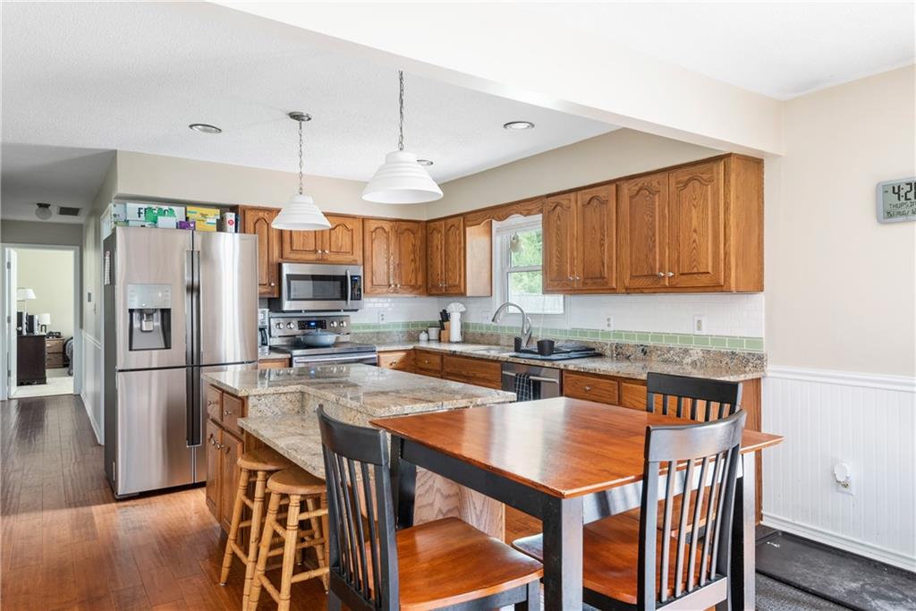 9711 Sycamore Road Carmel, IN 46032 - Photo 13 of 30 Gallery Image 13