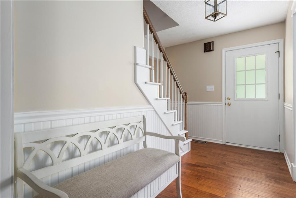 9711 Sycamore Road Carmel, IN 46032 - Photo 5 of 30 Gallery Image 5