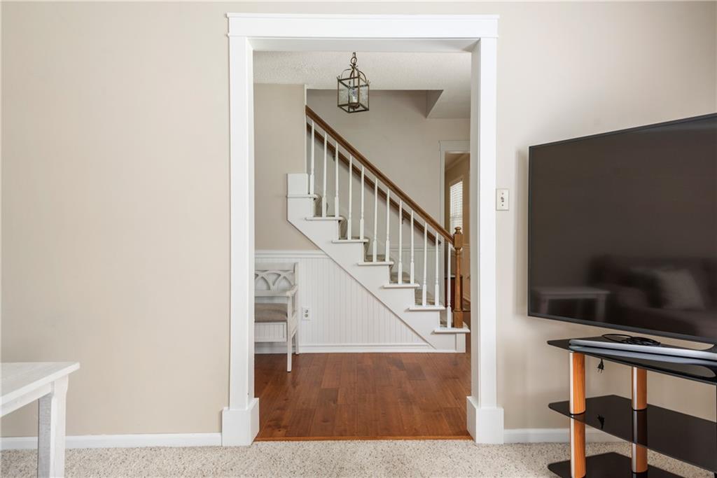 9711 Sycamore Road Carmel, IN 46032 - Photo 6 of 30 Gallery Image 6