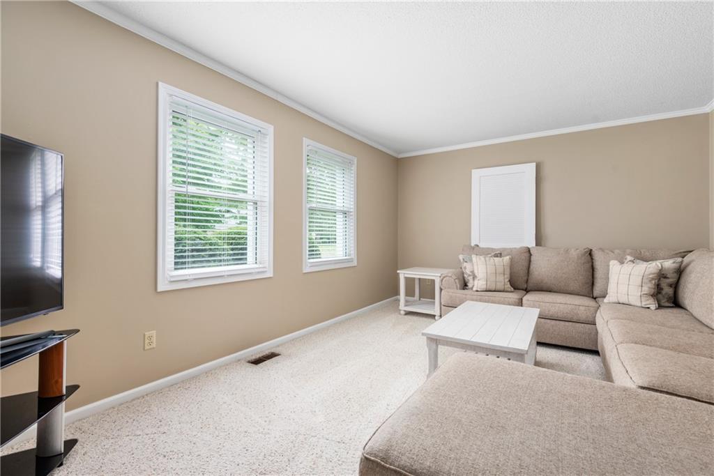 9711 Sycamore Road Carmel, IN 46032 - Photo 7 of 30 Gallery Image 7