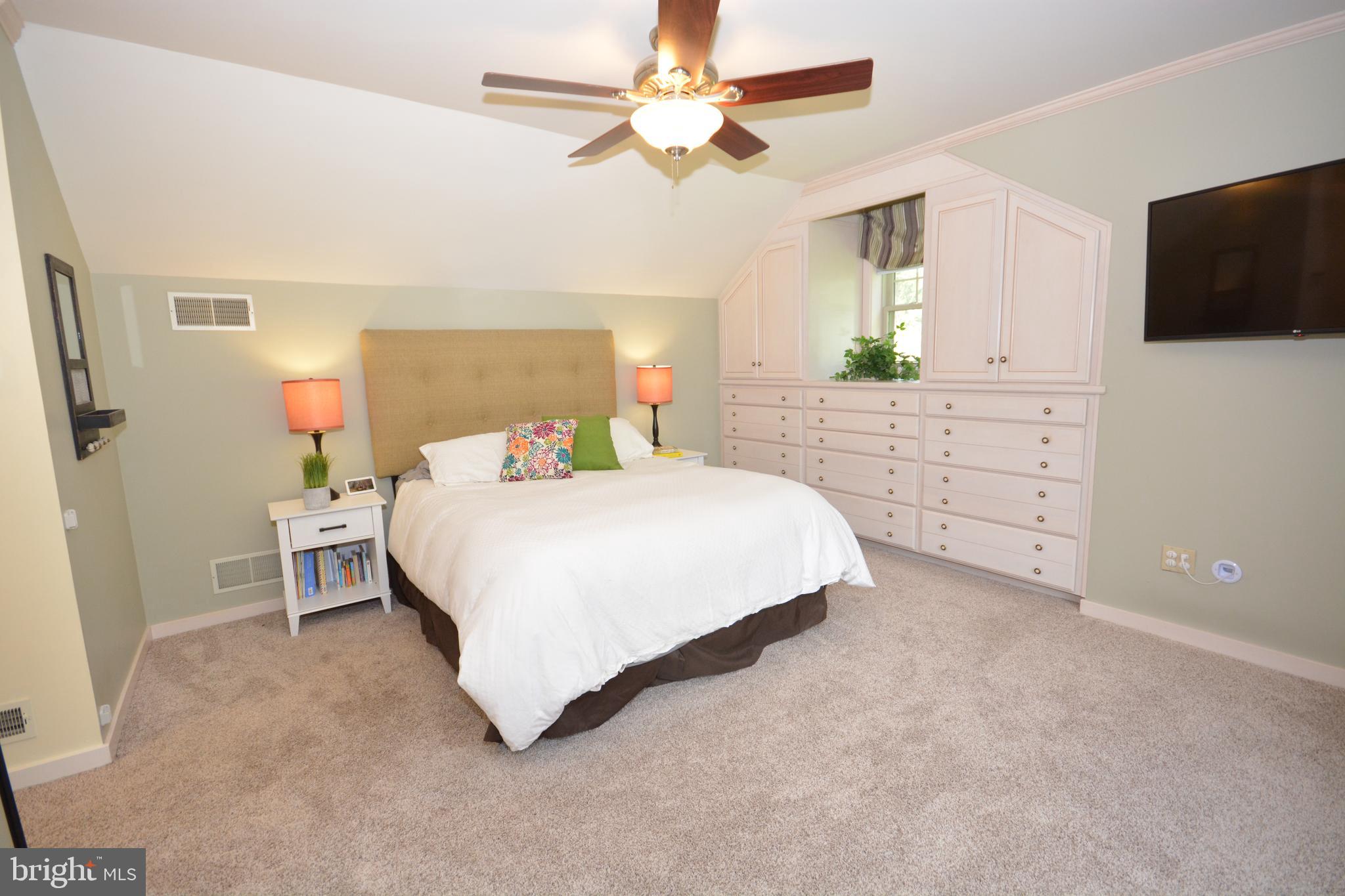 1101 Central Manor Road Lancaster, PA 17603 - Photo 27 of 64 Primary Bedroom