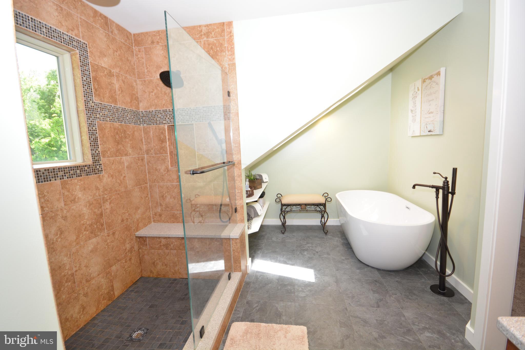 1101 Central Manor Road Lancaster, PA 17603 - Photo 29 of 64 Primary Bathroom w/ Soaking Tub