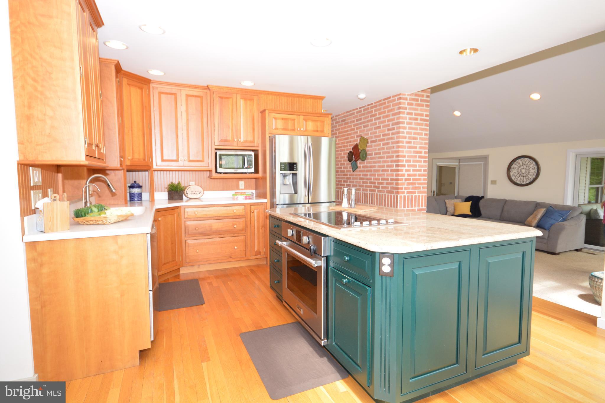 1101 Central Manor Road Lancaster, PA 17603 - Photo 4 of 64 Kitchen