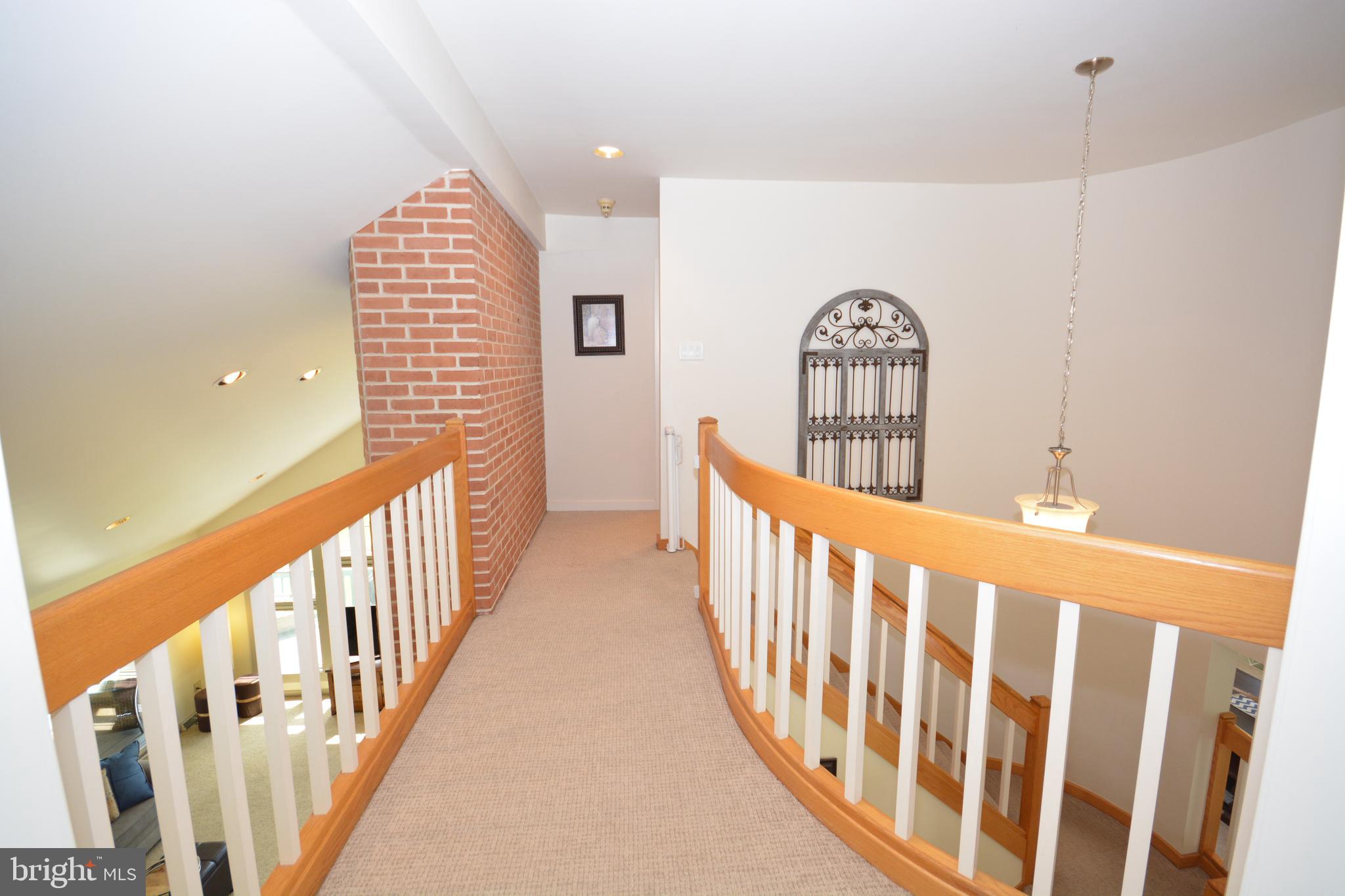 1101 Central Manor Road Lancaster, PA 17603 - Photo 31 of 64 UL1 Open Hallway