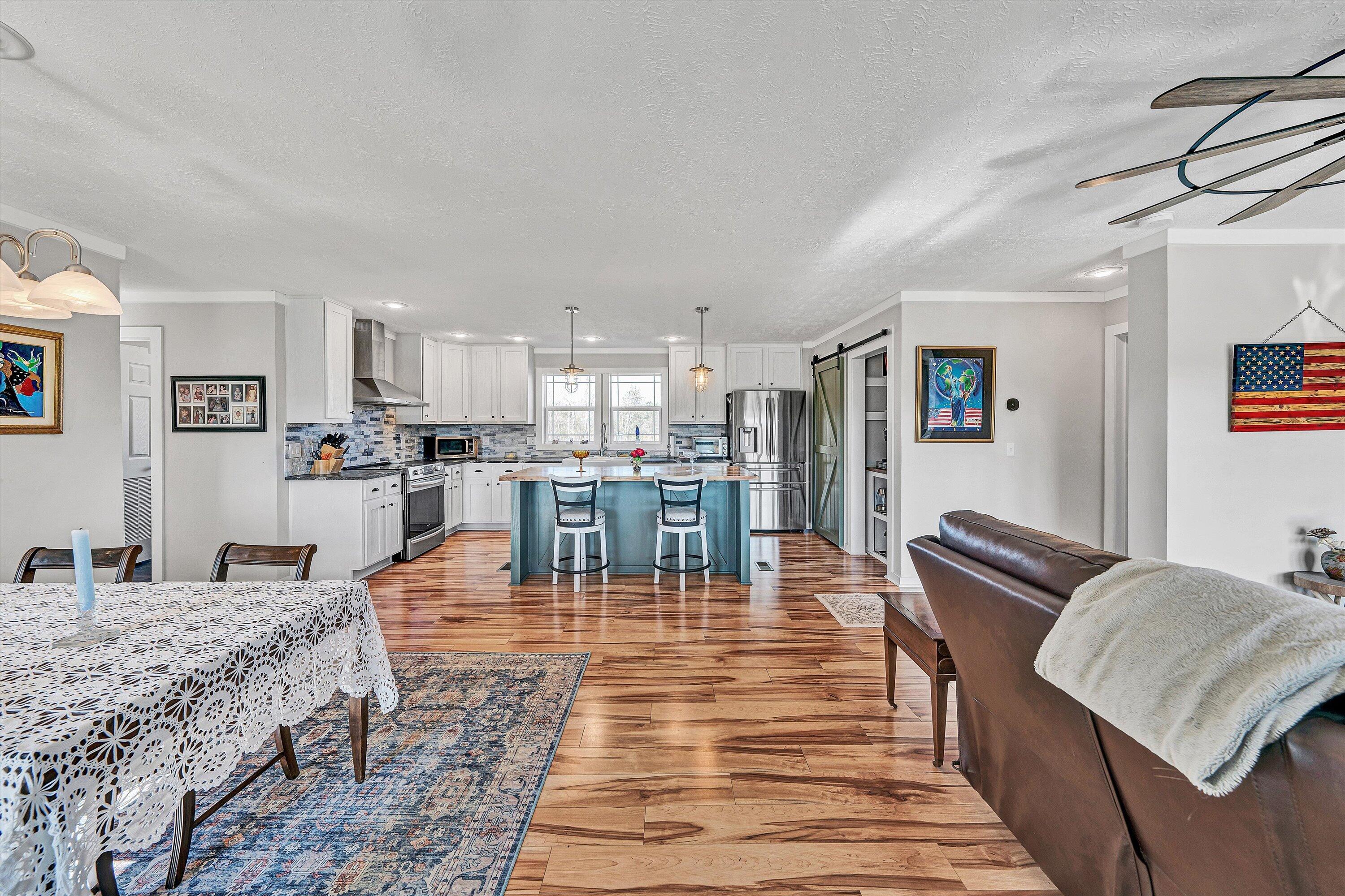 1675 Airport Road Moneta, VA 24121 - Photo 10 of 45 04-DSC00016