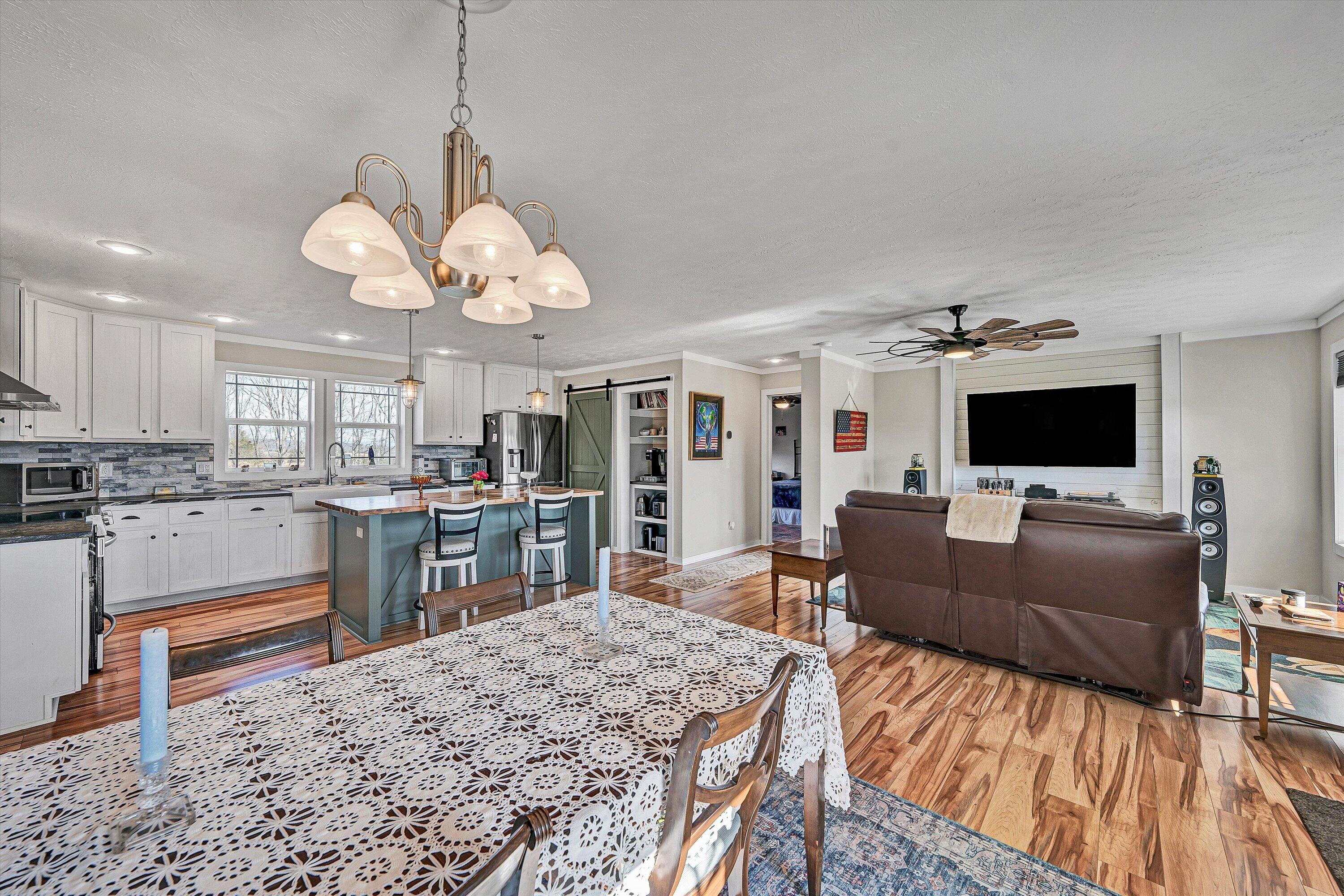 1675 Airport Road Moneta, VA 24121 - Photo 21 of 45 14-DSC00040