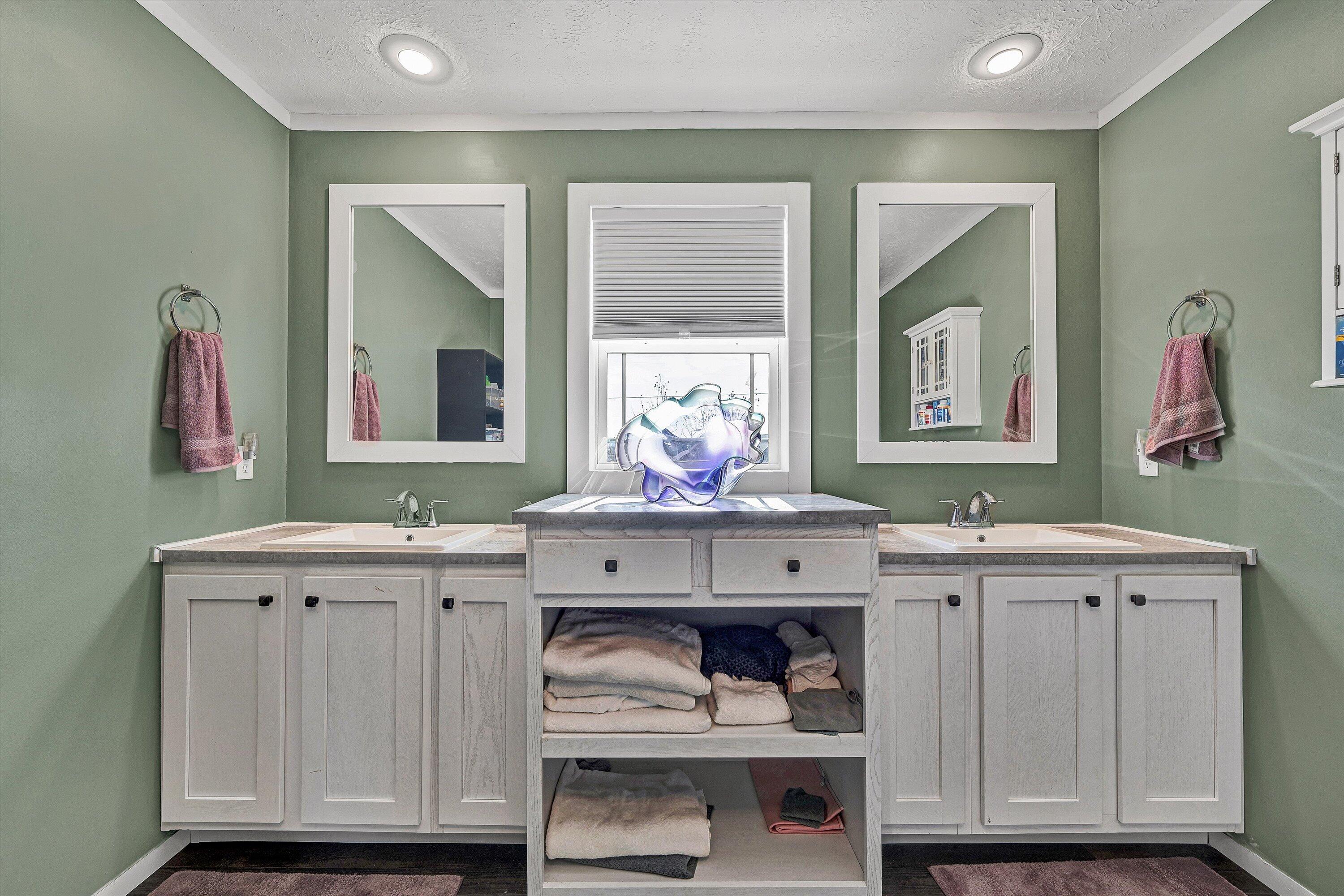 1675 Airport Road Moneta, VA 24121 - Photo 24 of 45 18-DSC00073