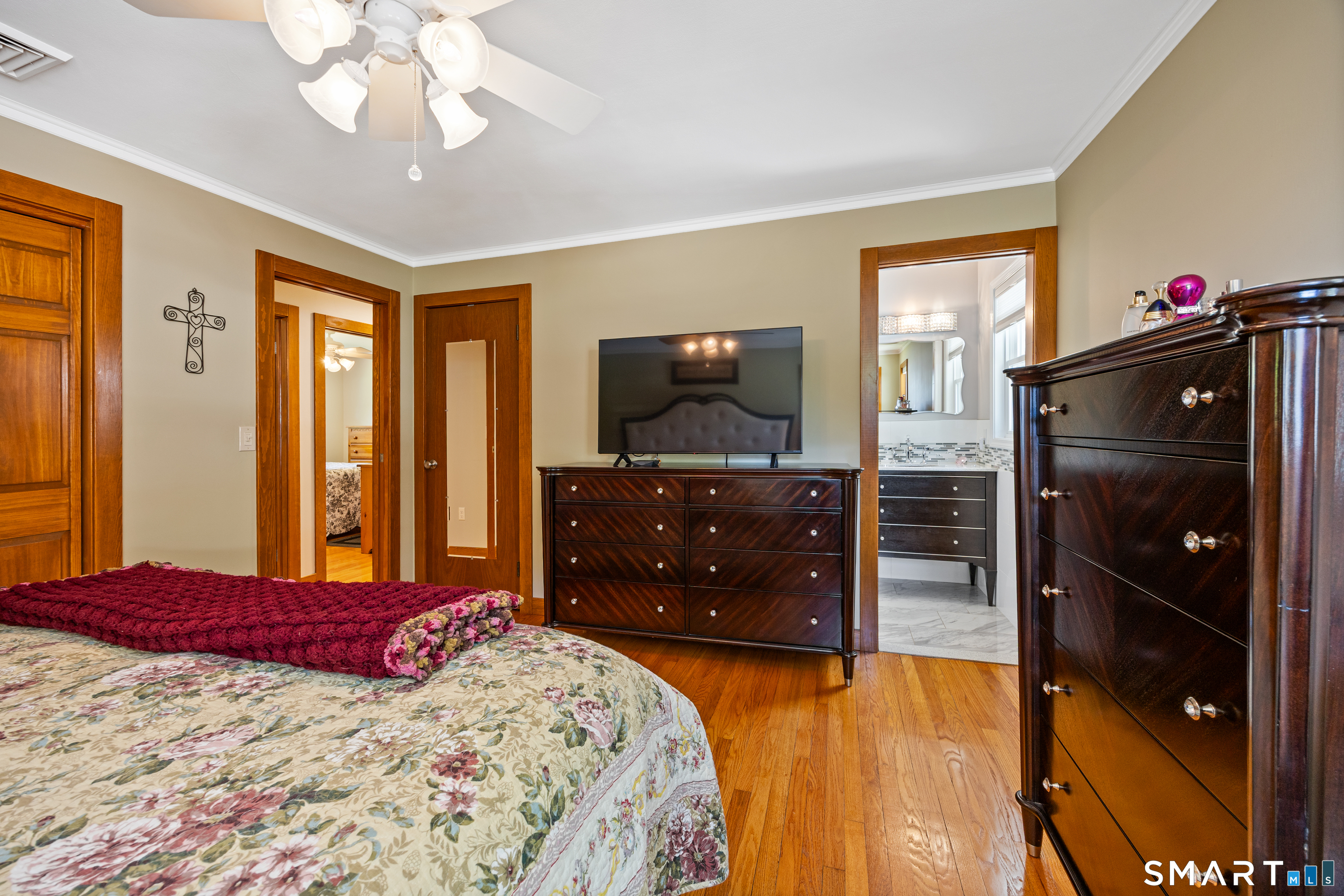 1500 Rhey Avenue Wallingford, CT 06492 - Photo 27 of 39 Primary Bedroom