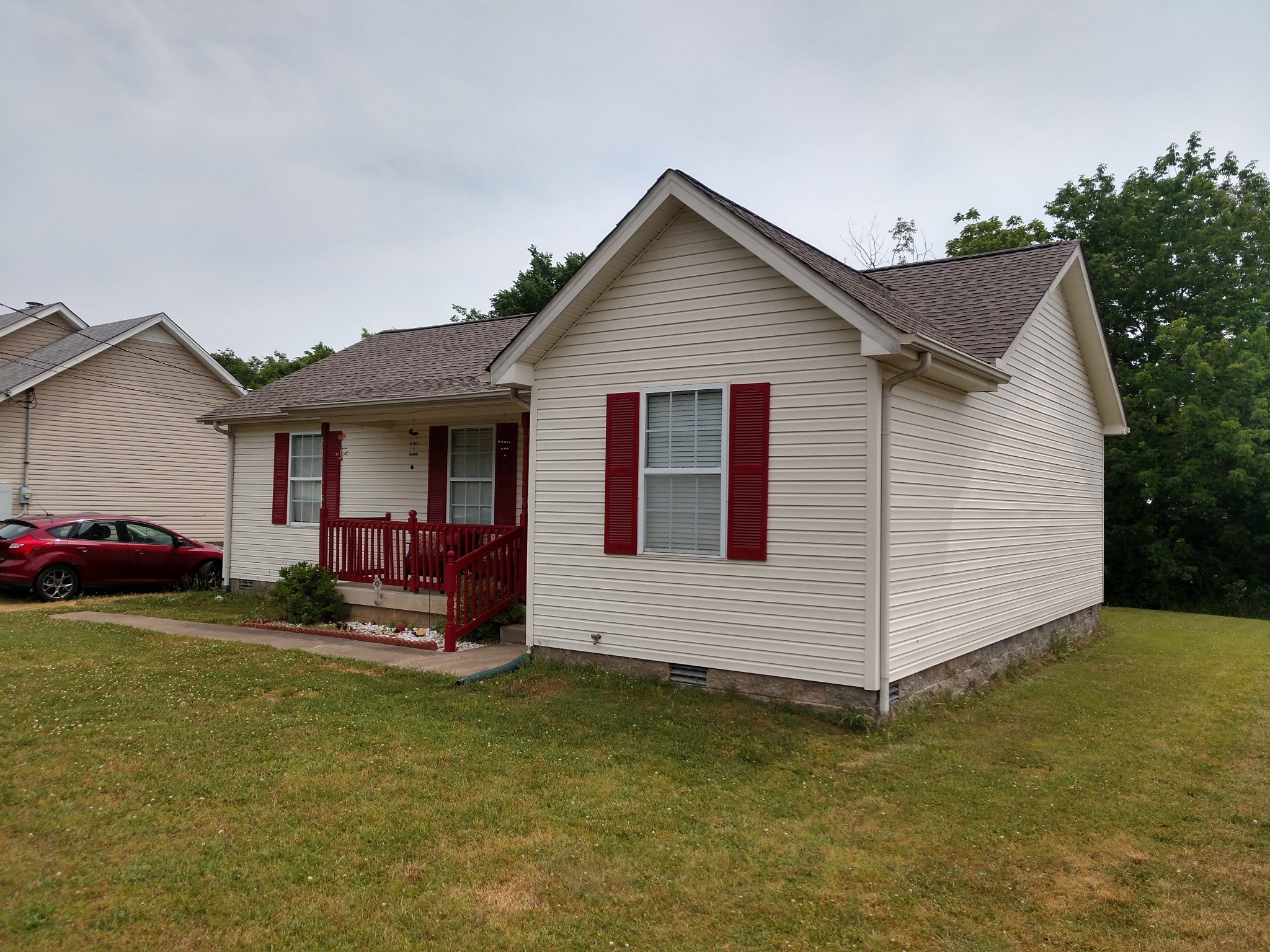 1511 Ridgemont Drive La Vergne, TN 37086 - Photo 2 of 18 a view of a house with patio
