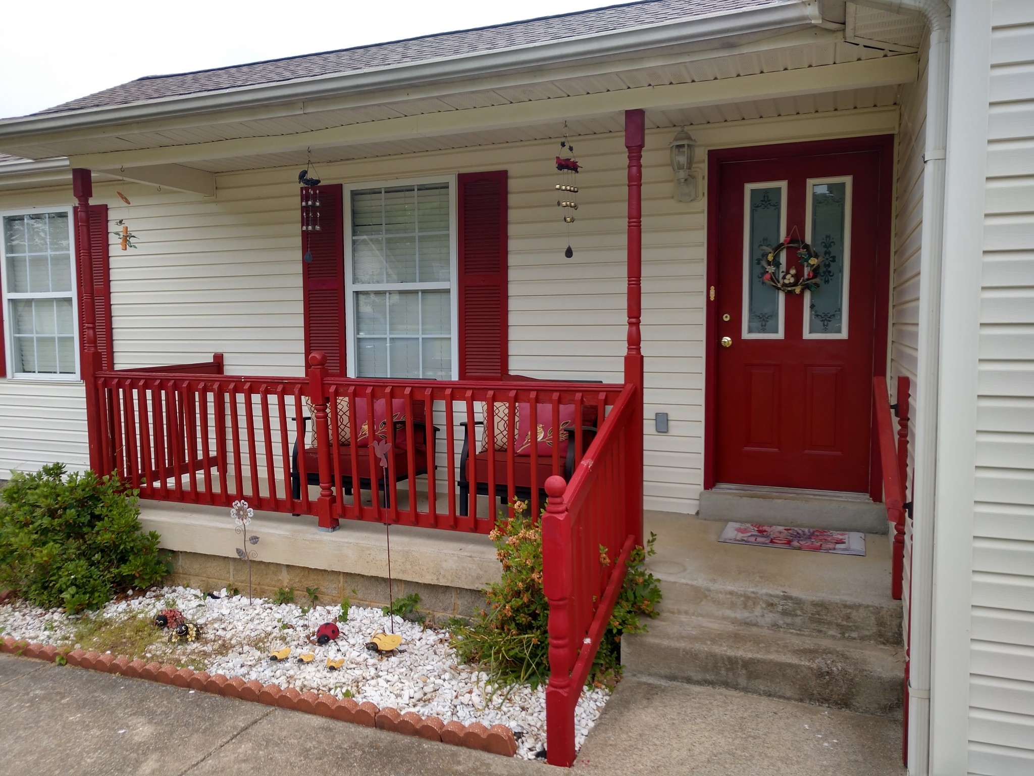 1511 Ridgemont Drive La Vergne, TN 37086 - Photo 9 of 18 front view of a house with a fence