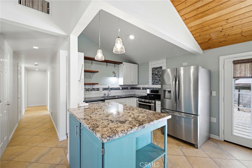 2906 Berkeley Road Riverside, CA 92506 - Photo 14 of 40
