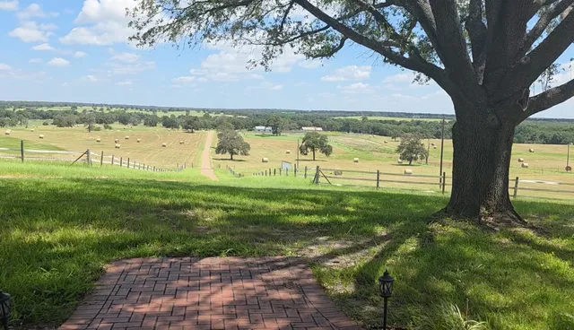 $4,950,000 | Undisclosed Address, Thrall, TX 76578