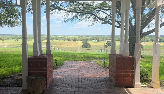 $4,950,000 | Undisclosed Address, Thrall, TX 76578