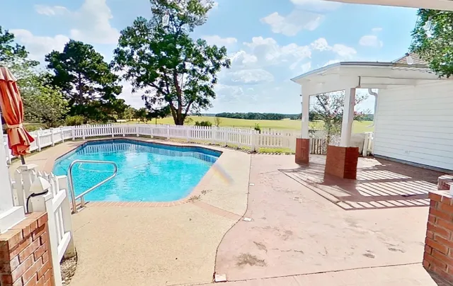 $4,950,000 | Undisclosed Address, Thrall, TX 76578