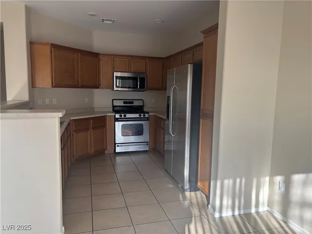 $1,795 | 6340 Standing Elm Street, North Las Vegas, NV 89081