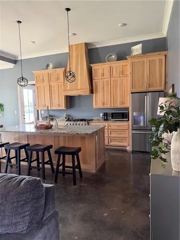 $579,500 | 375 Robert Lacaze Road, Natchez, LA 71456