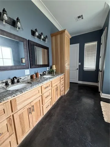 $579,500 | 375 Robert Lacaze Road, Natchez, LA 71456