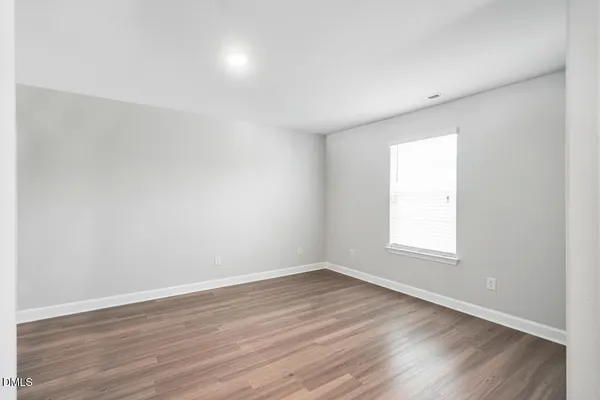 a picture of a open kitchen