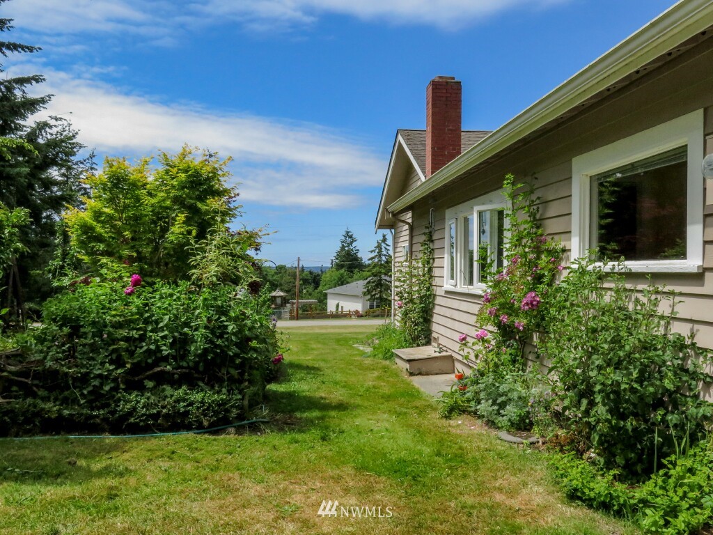 969 Rowe Road Camano Island, WA 98282 - Photo 1 of 25 Gallery Image 1