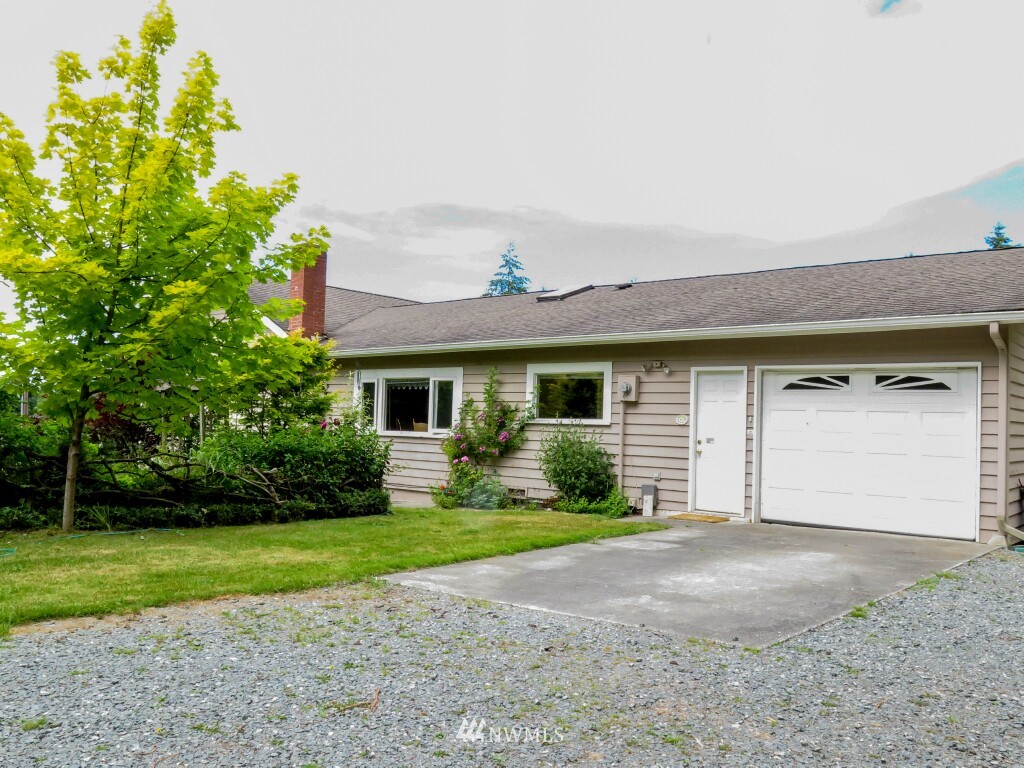 969 Rowe Road Camano Island, WA 98282 - Photo 2 of 25 Gallery Image 2