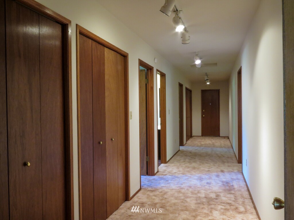 969 Rowe Road Camano Island, WA 98282 - Photo 16 of 25 Gallery Image 16