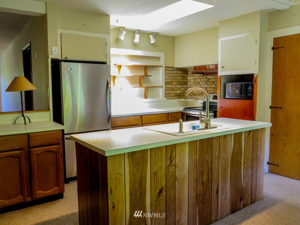969 Rowe Road Camano Island, WA 98282 - Photo 20 of 25 Gallery Image 20