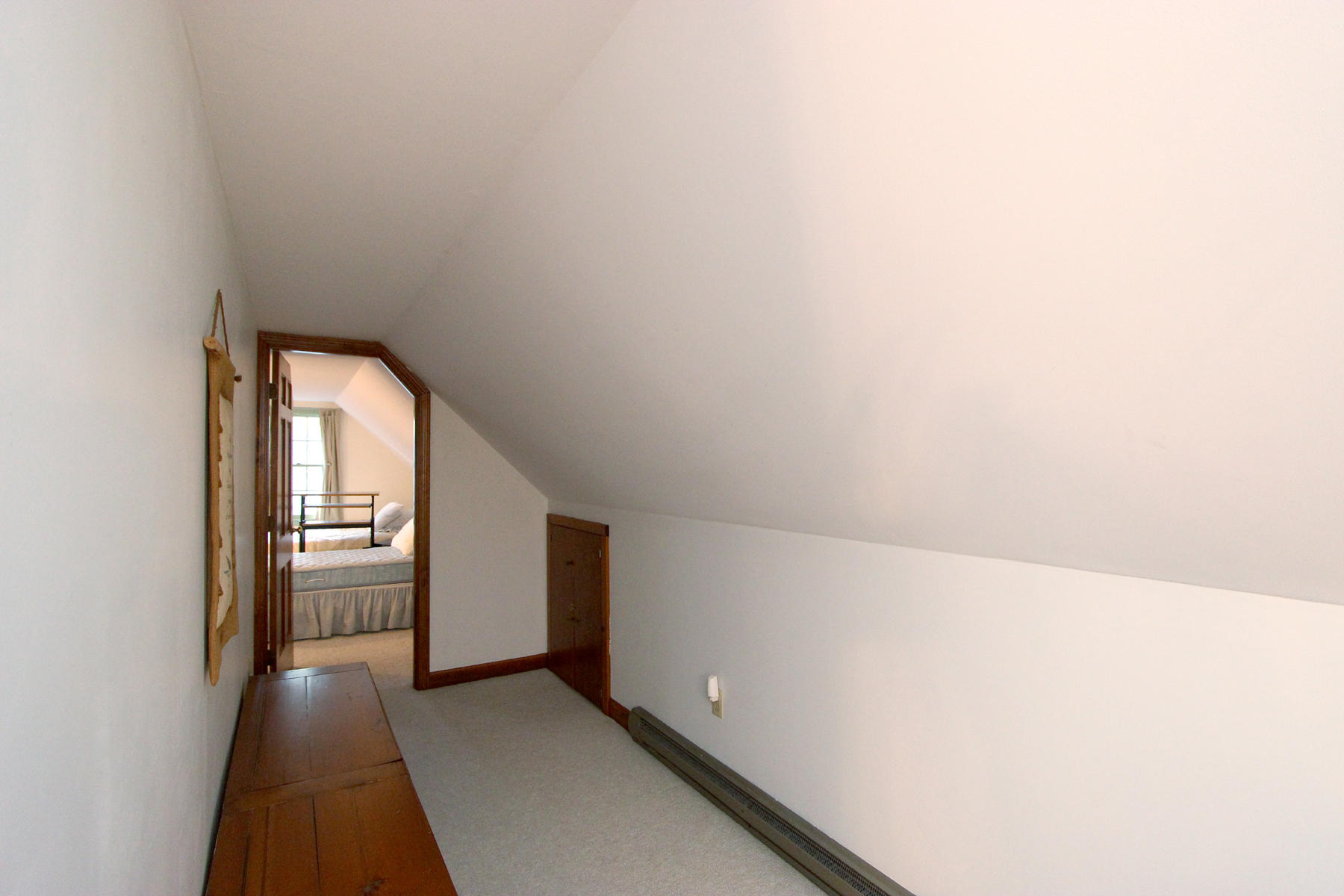 10 Highland Road Eastham, MA 02642 - Photo 21 of 31 a view of a hallway