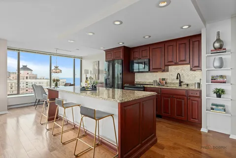 $224,000 | 5455 North Sheridan Road, Unit 2615, Chicago, IL 60640