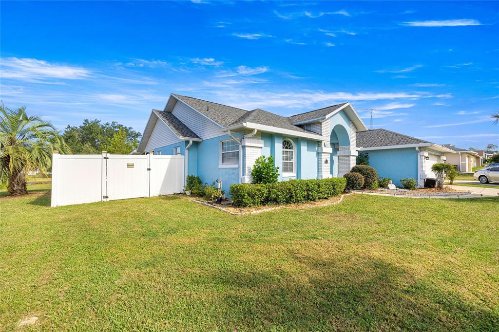 2785 Southwest 156th Lane Road Ocala, FL 34473 - Photo 2 of 33 Gallery Image 2