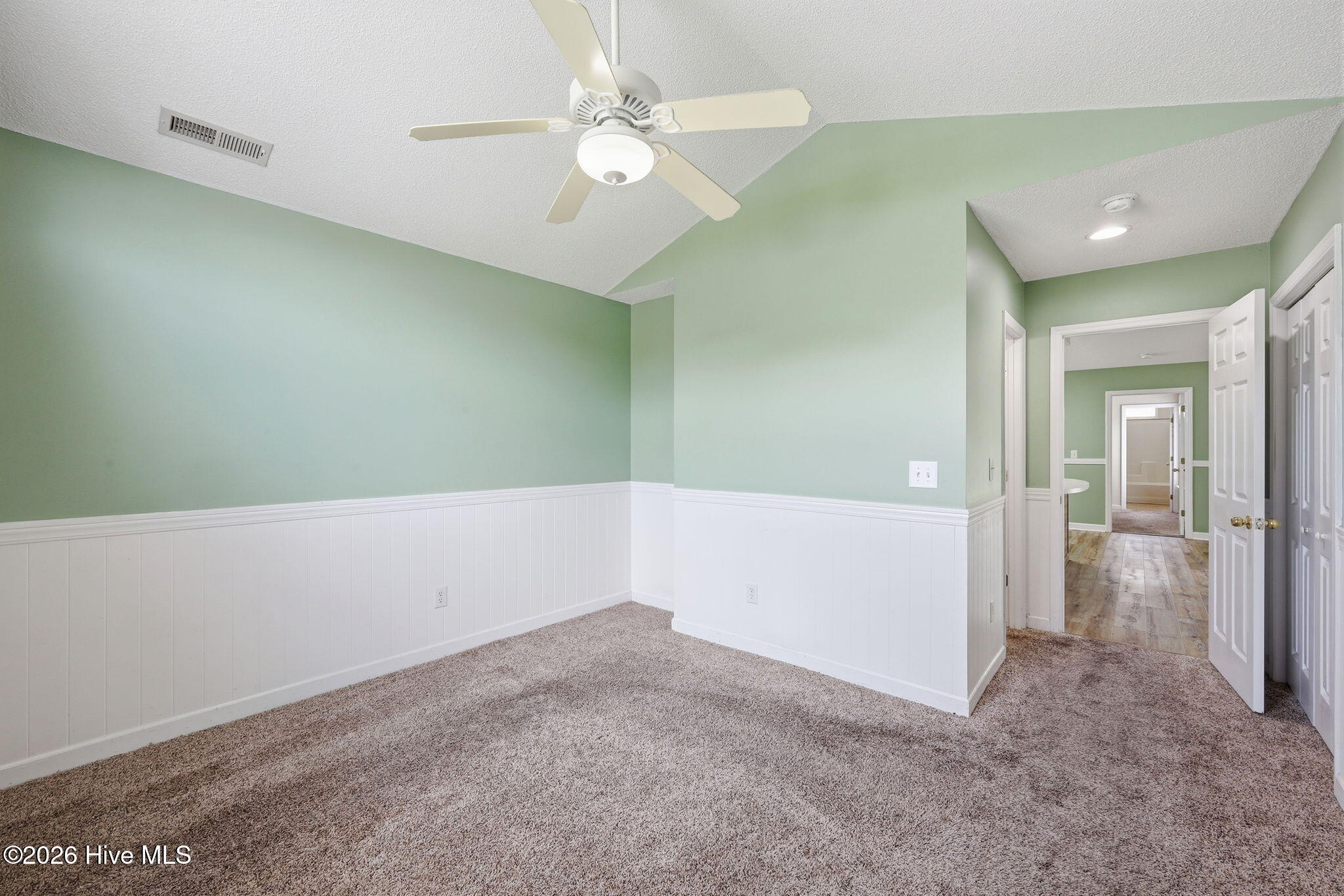 4100 Elizabeth Avenue New Bern, NC 28562 - Photo 21 of 43 23-web-or-mls-0C0A5838