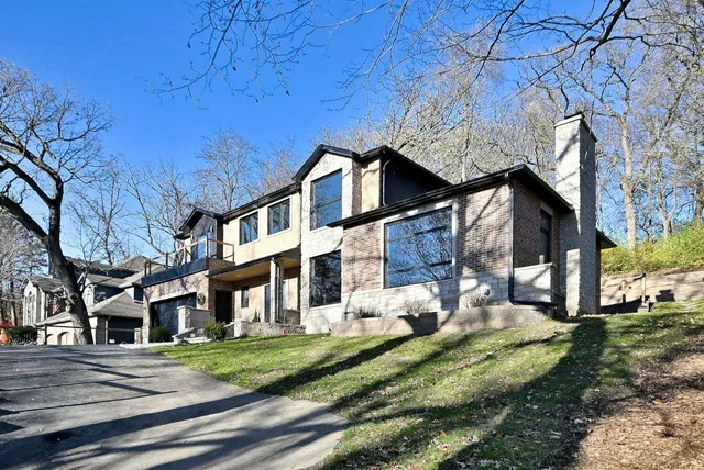 $1,250,000 | 615 Harper Drive, Algonquin, IL 60102