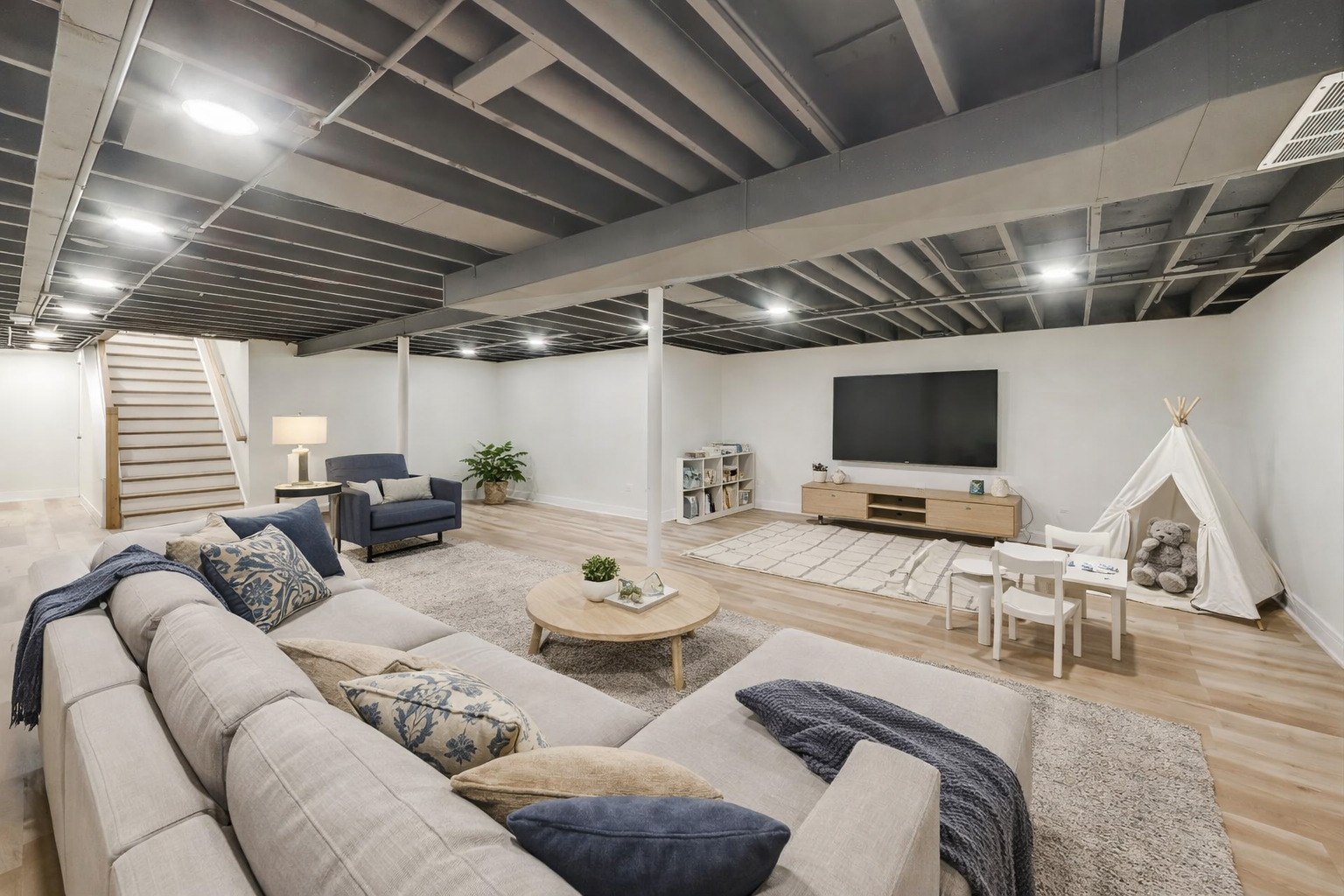 623 North Benton Street Palatine, IL 60067 - Photo 17 of 27 a living room with furniture and a flat screen tv