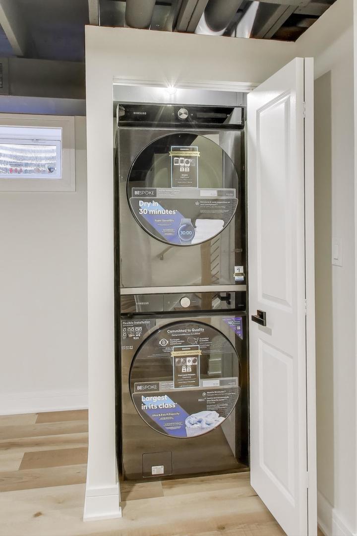623 North Benton Street Palatine, IL 60067 - Photo 23 of 27 a utility room with washer and dryer