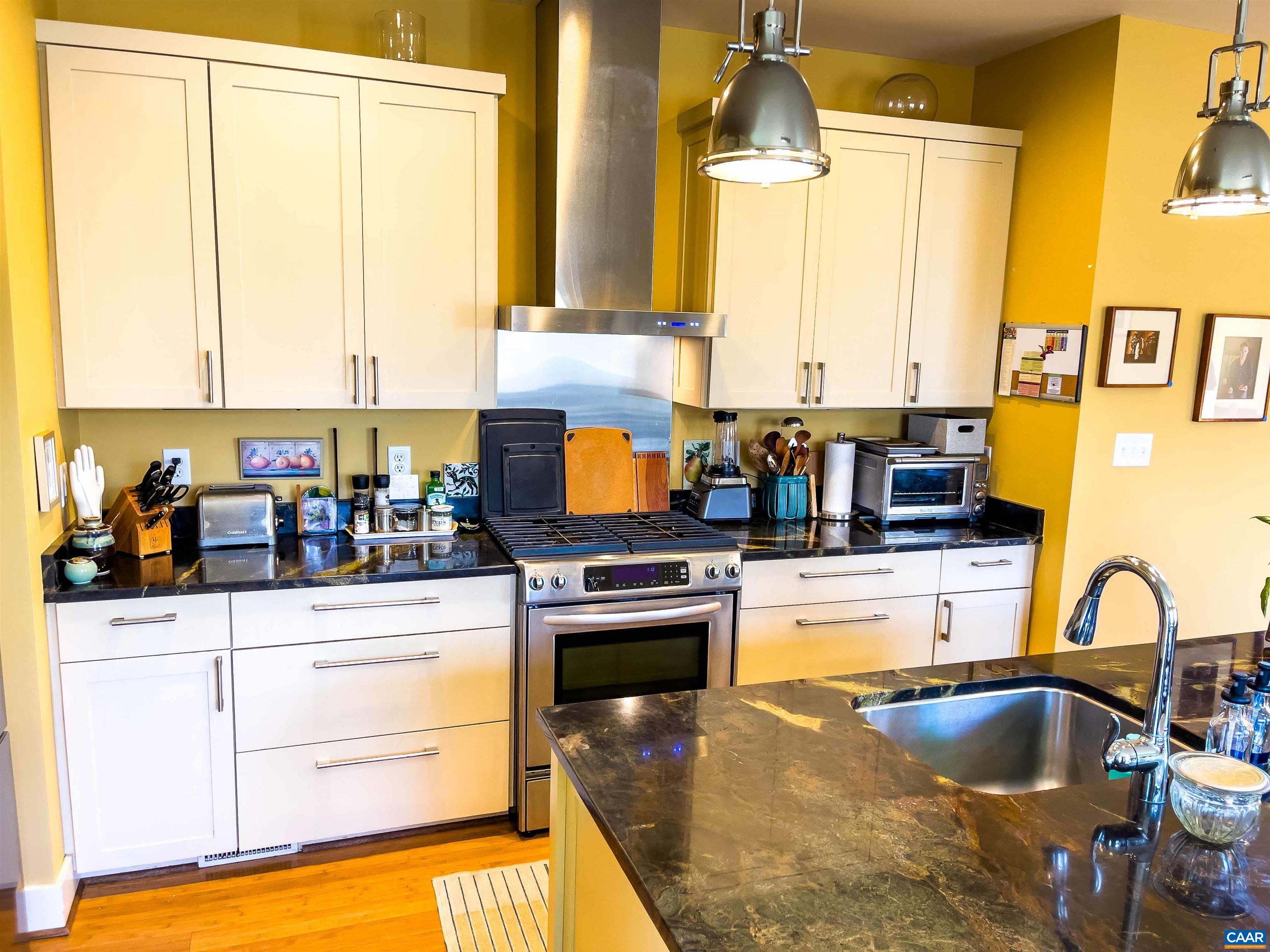 300 Riverside Avenue Charlottesville, VA 22902 - Photo 17 of 69