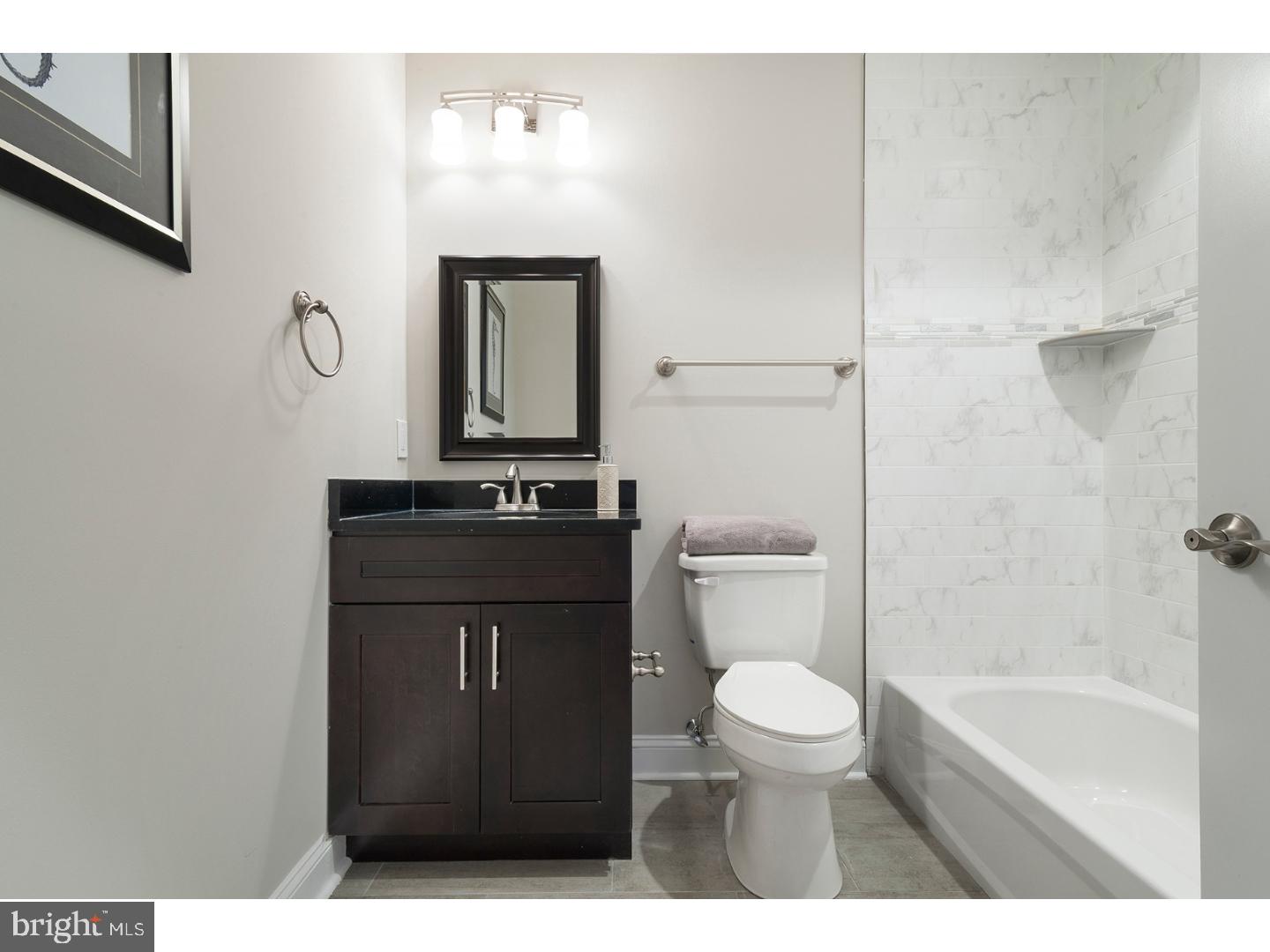 2036 Reed Street Philadelphia, PA 19146 - Photo 11 of 25 Gallery Image 11