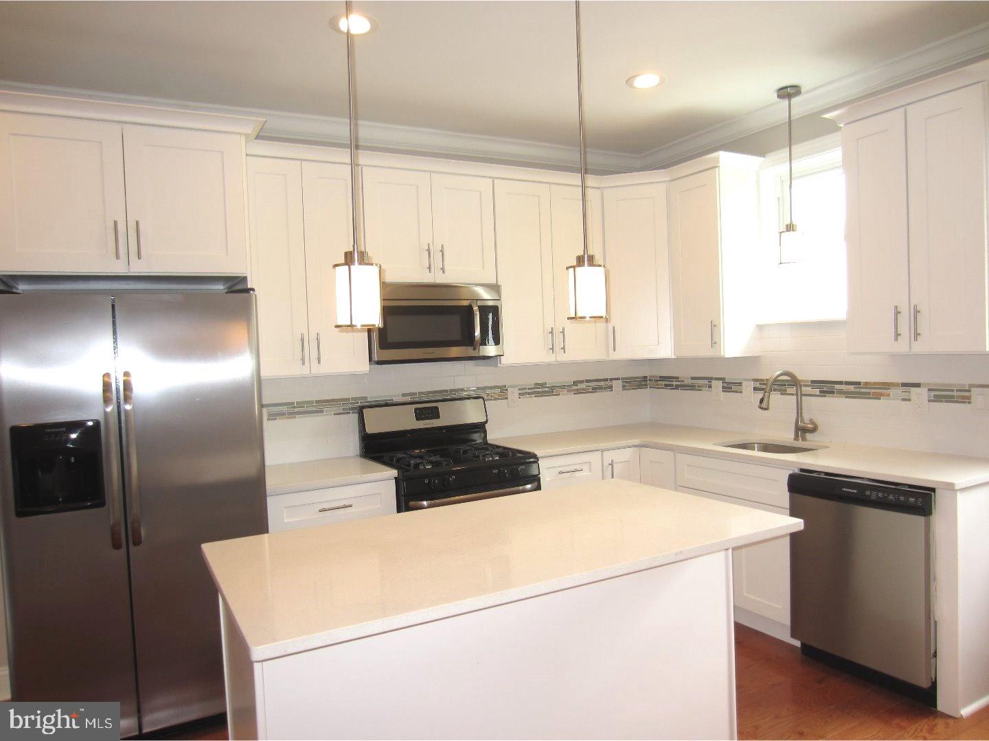 2036 Reed Street Philadelphia, PA 19146 - Photo 9 of 25 Gallery Image 9