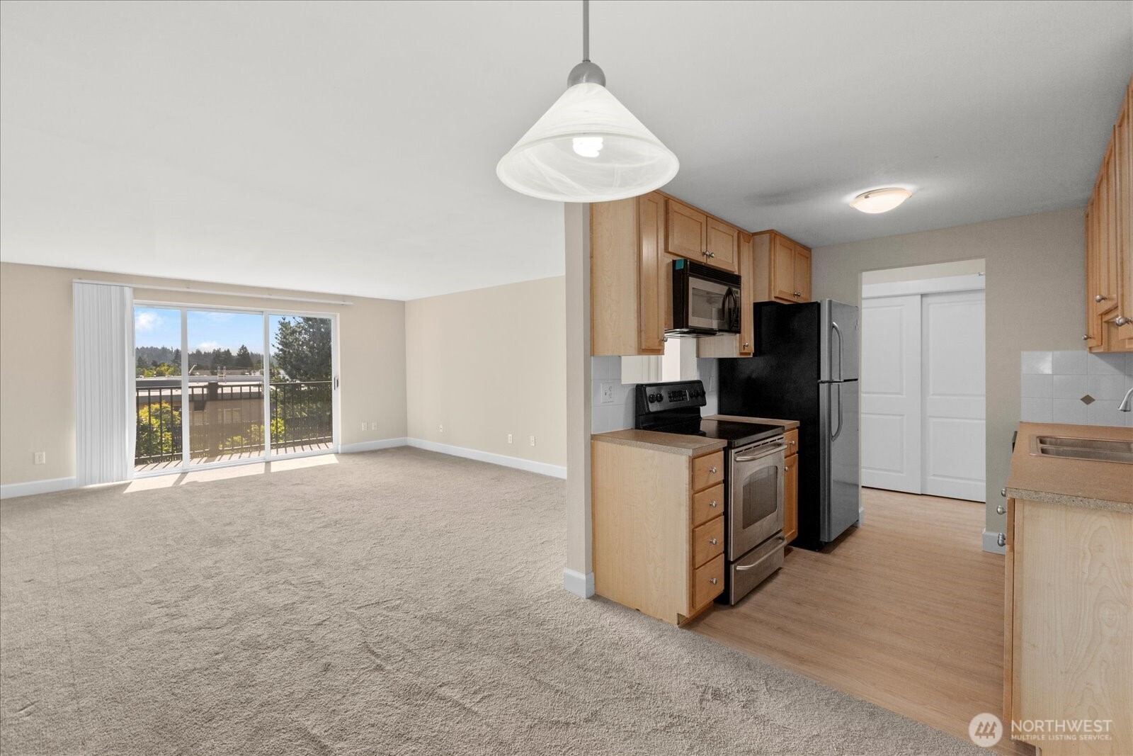 8017 234th Street Southwest, Unit 317 Edmonds, WA 98026 - Photo 13 of 39