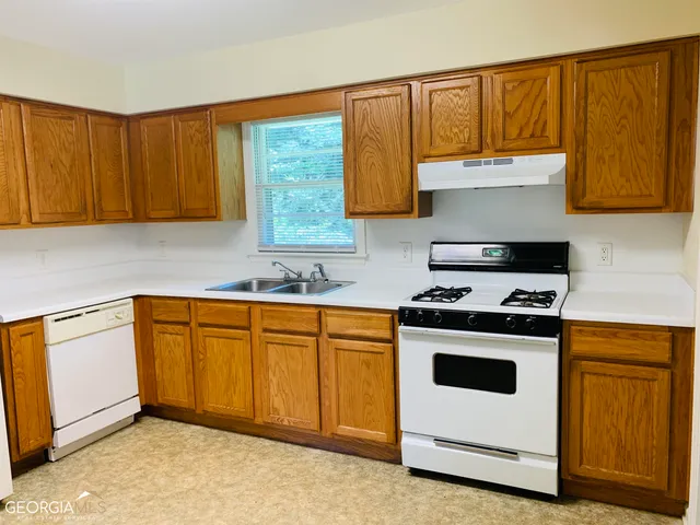 $1,450 | 25 Martin Street, Newnan, GA 30263