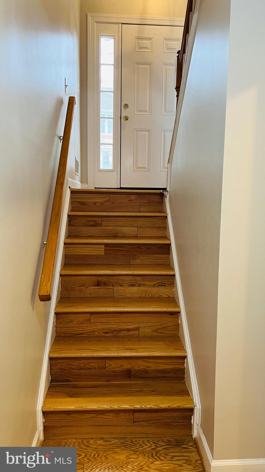 8035 Trevor Place Vienna, VA 22182 - Photo 8 of 48 a view of entryway